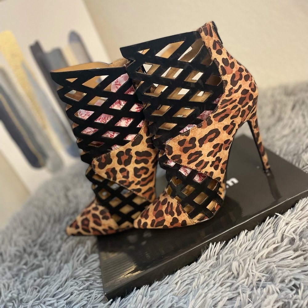 Leopard & Black heels